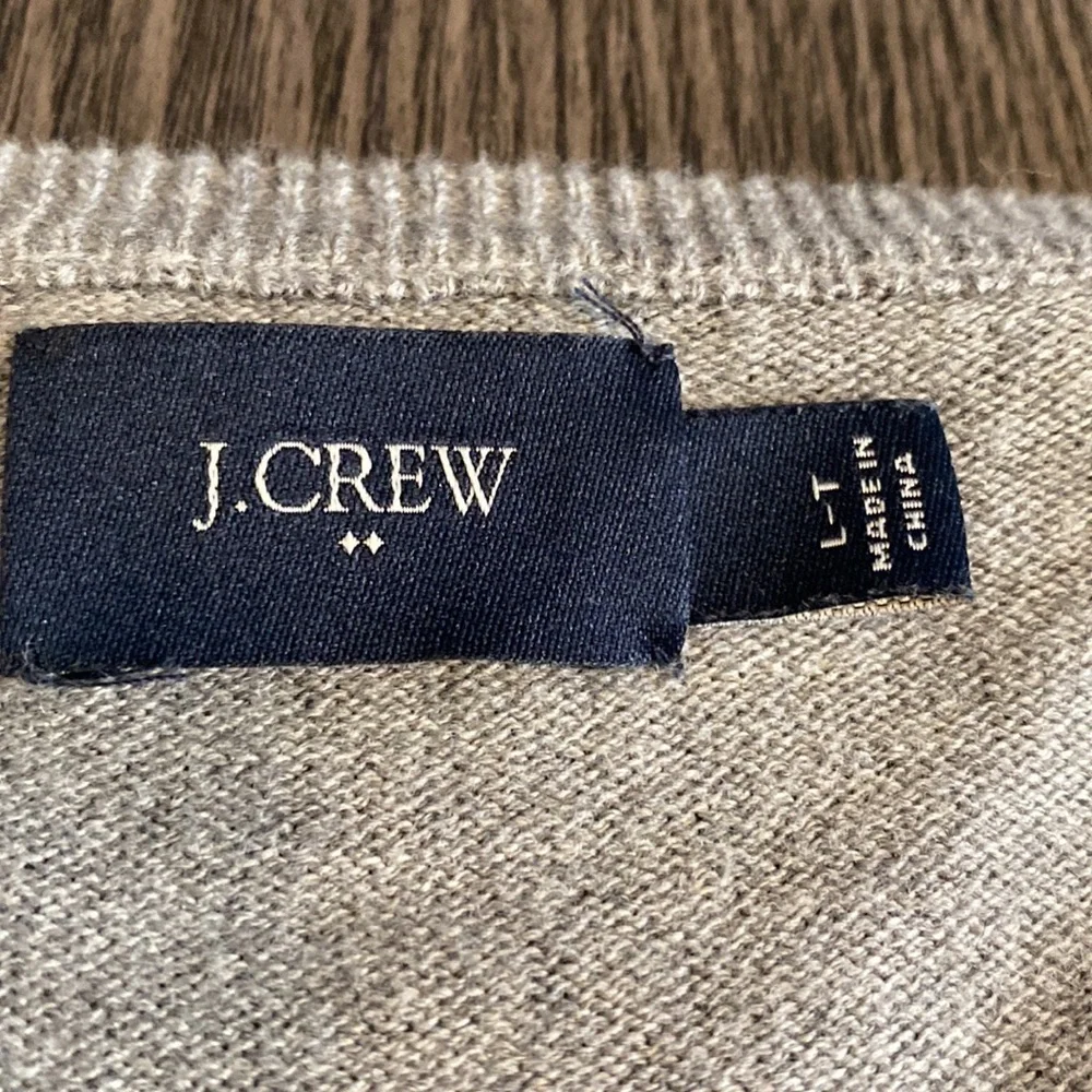 J. Crew Factory V-Neck long sleeve sweater. Size LT. Medium gray. Lightweight.